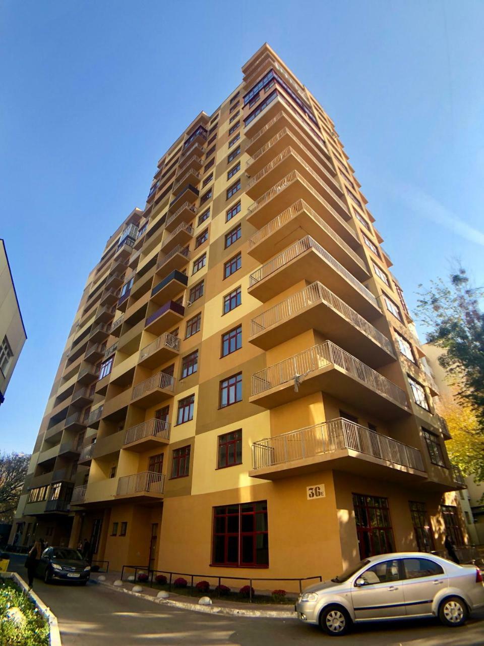 Modern Aparthotel Near Metro Pecherska เคียฟ ภายนอก รูปภาพ